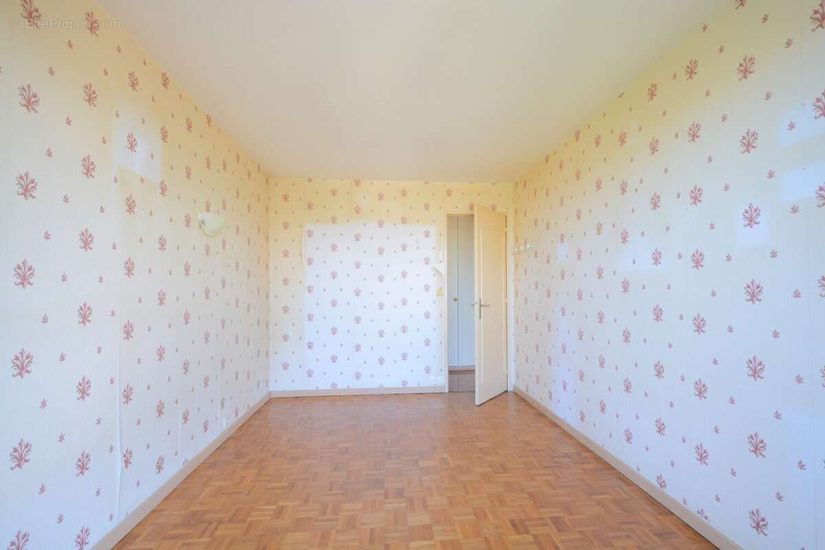 Appartement à SAINT-MAUR-DES-FOSSES
