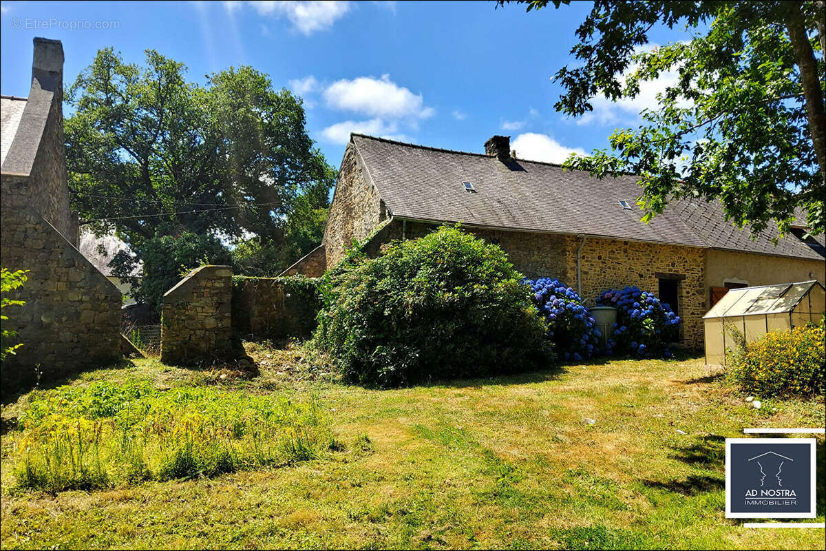 Maison à BAULON