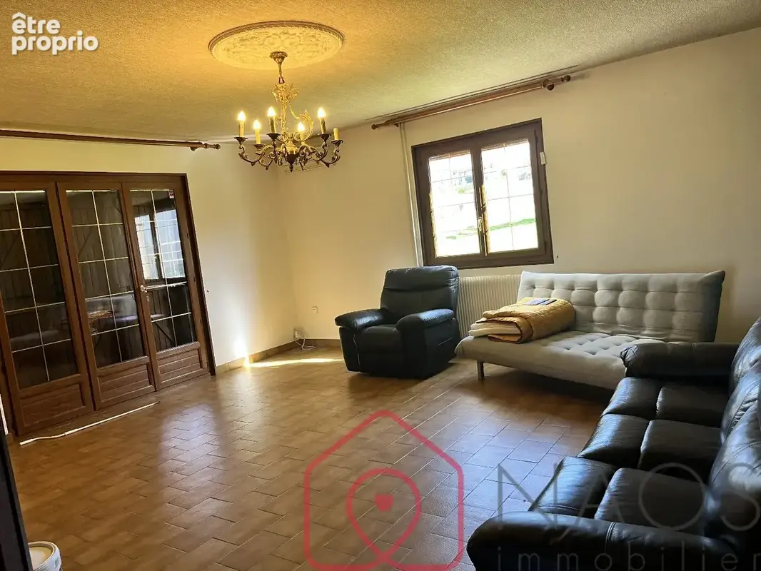 Maison contemporaine de 186 m2 sur un terrain de 2253 m2 avec piscine - photo 3