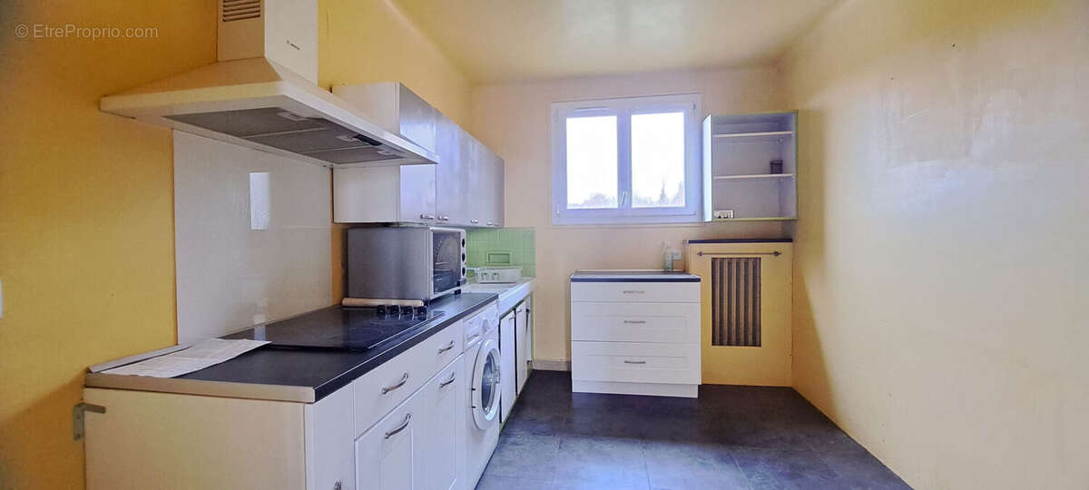 Appartement à VILLETANEUSE