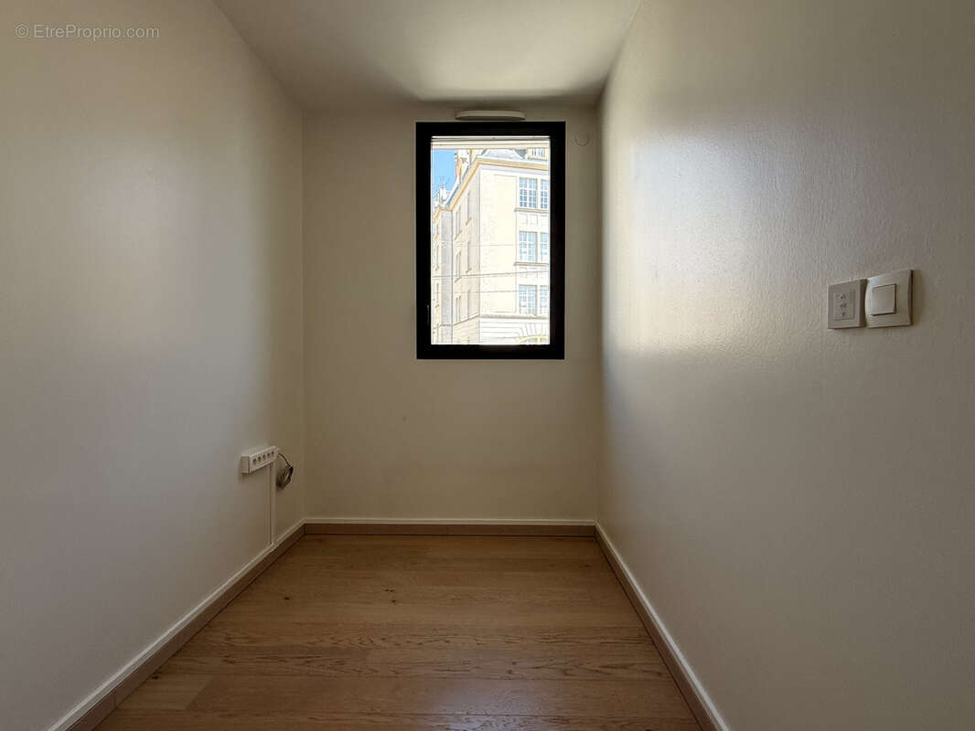 Appartement à CHATEL-SAINT-GERMAIN