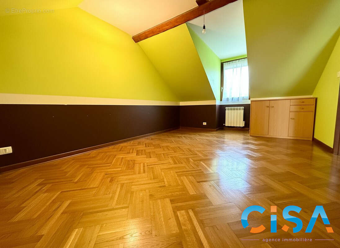 Maison à NEUILLY-EN-THELLE