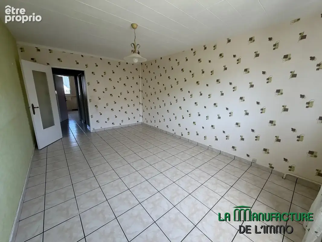 Appartement F3 - 69,37M2 - Cave - Saint-Etienne Secteur La Metare. - photo 16