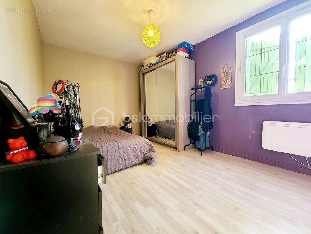 Maison à SAVIGNY-LE-TEMPLE