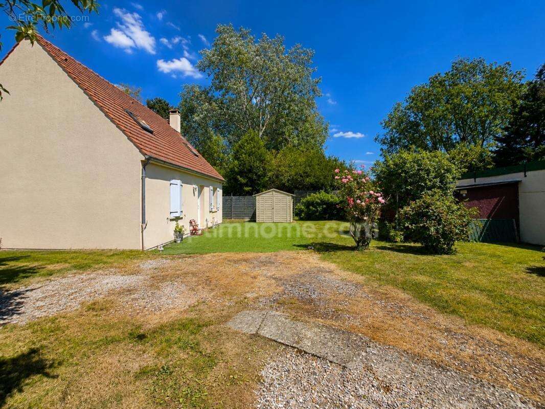Maison 5 pièces à vendre à Fleury (60) – Jardin de 951 m² et dépendances - photo 14