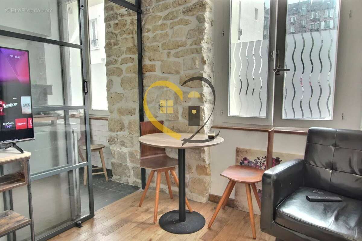 Appartement à CHARENTON-LE-PONT
