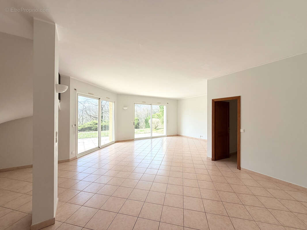 Maison à FRANCHEVILLE