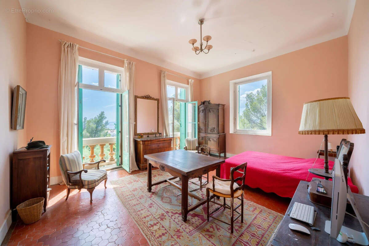 Maison à SAINT-RAPHAEL