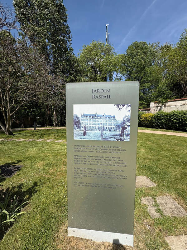 Appartement à PARIS-14E