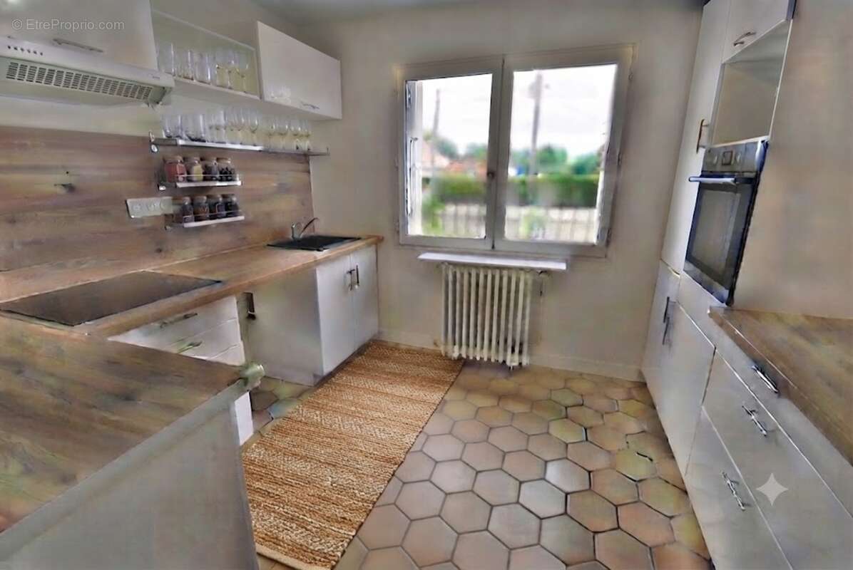 Maison à vendre 4 pièces proche de ANGOULEME (16) à Voeuil. 3 chambres, 1 garage. Terrain - photo 5