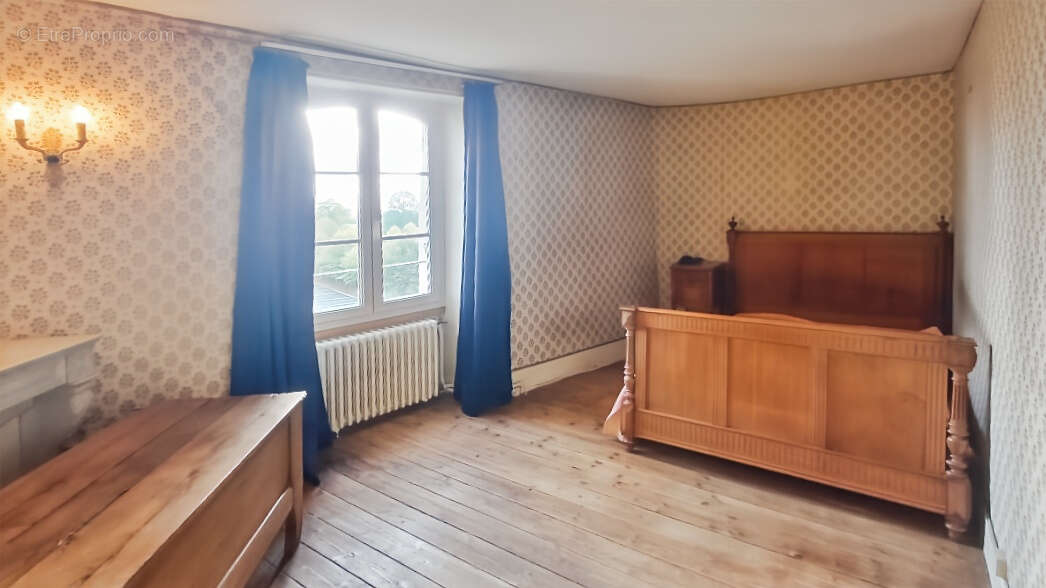 Maison à SAINT-MARCEL