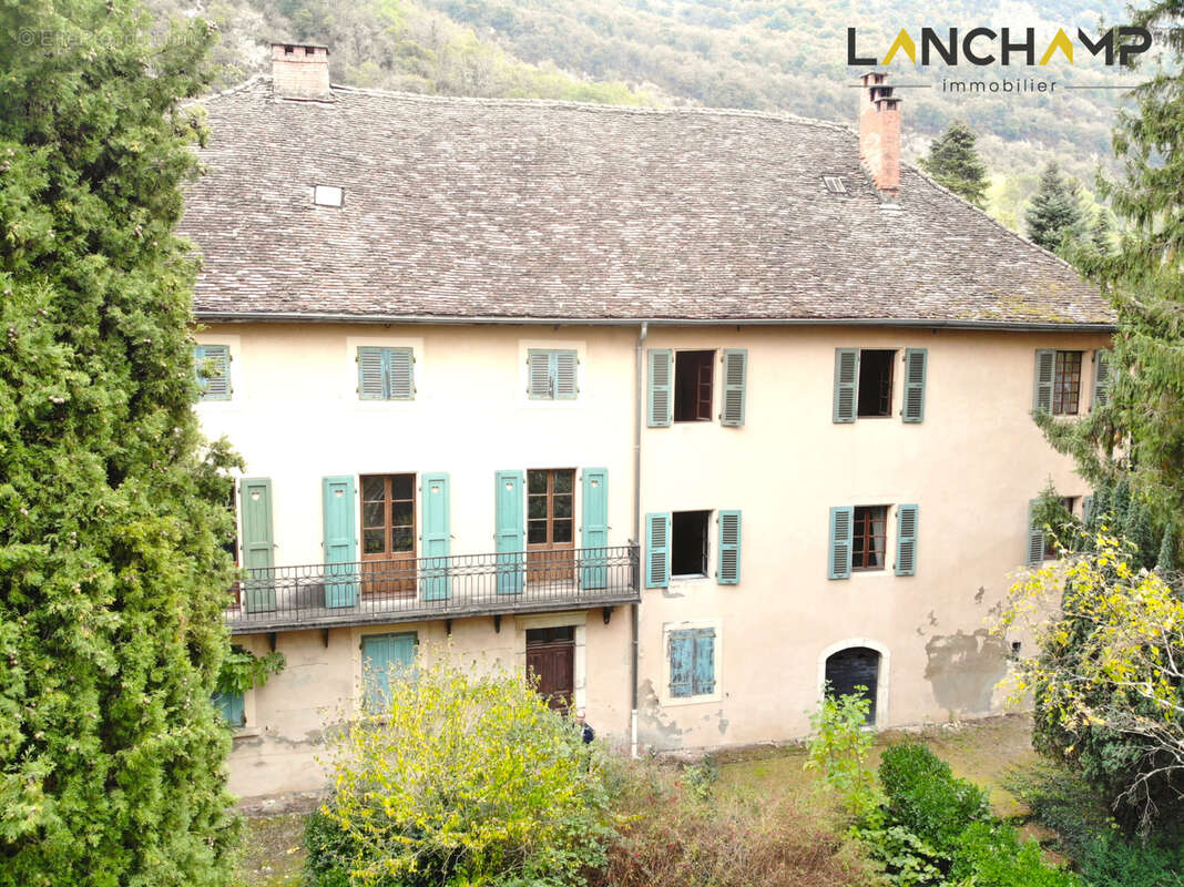 Maison à CHINDRIEUX
