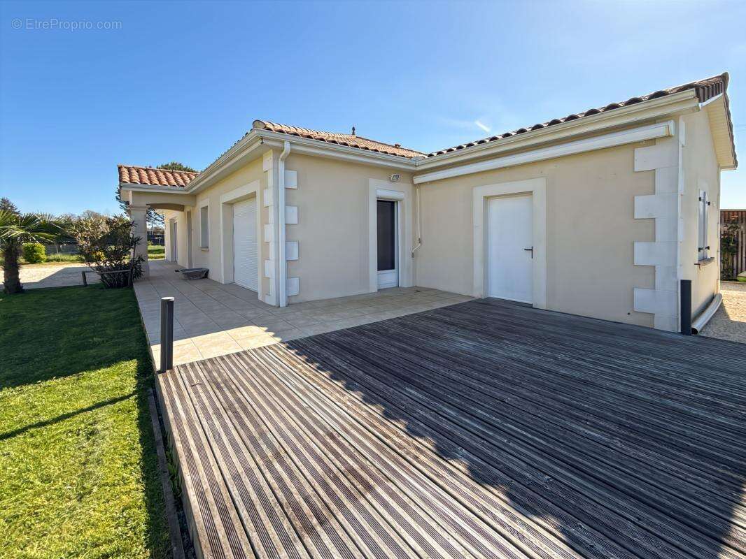 Maison à RAZAC-SUR-L'ISLE