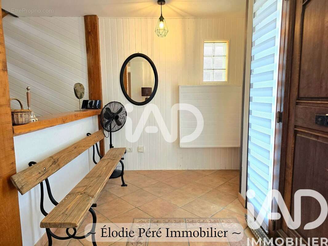 Maison 320 m² à Labatut-Riviere  - photo 7