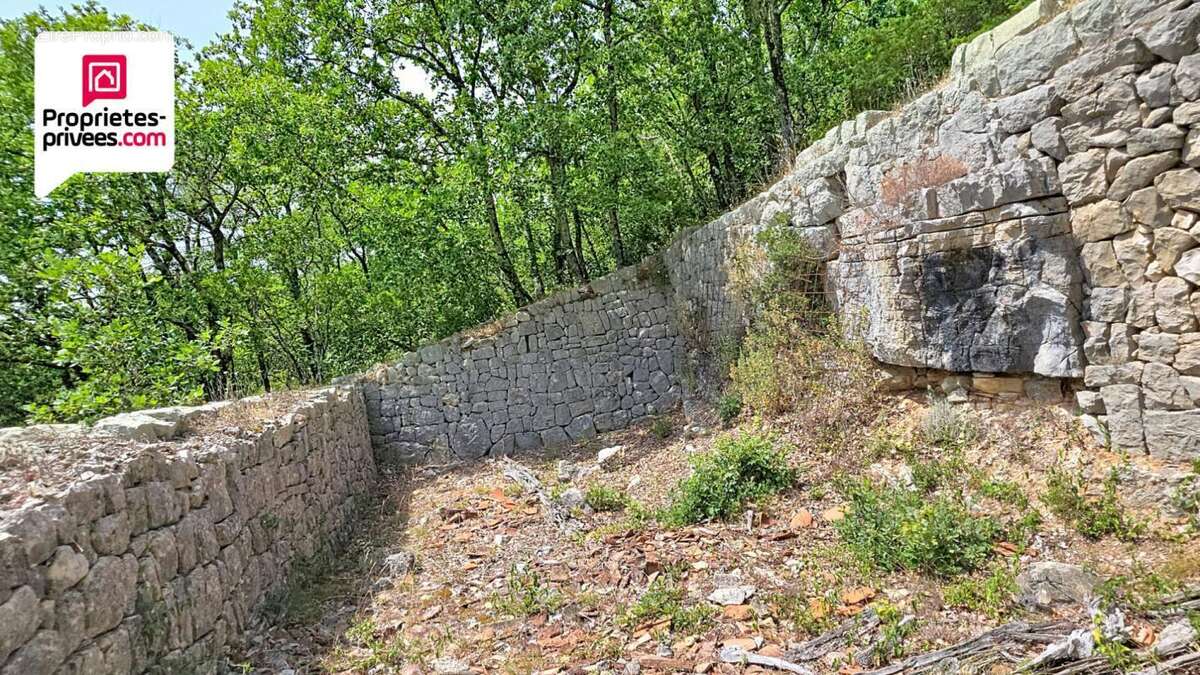 Tour en pierres amenagee avec terrain de 7 hectares et vue panoramique sur la vallee de la siagne - photo 7