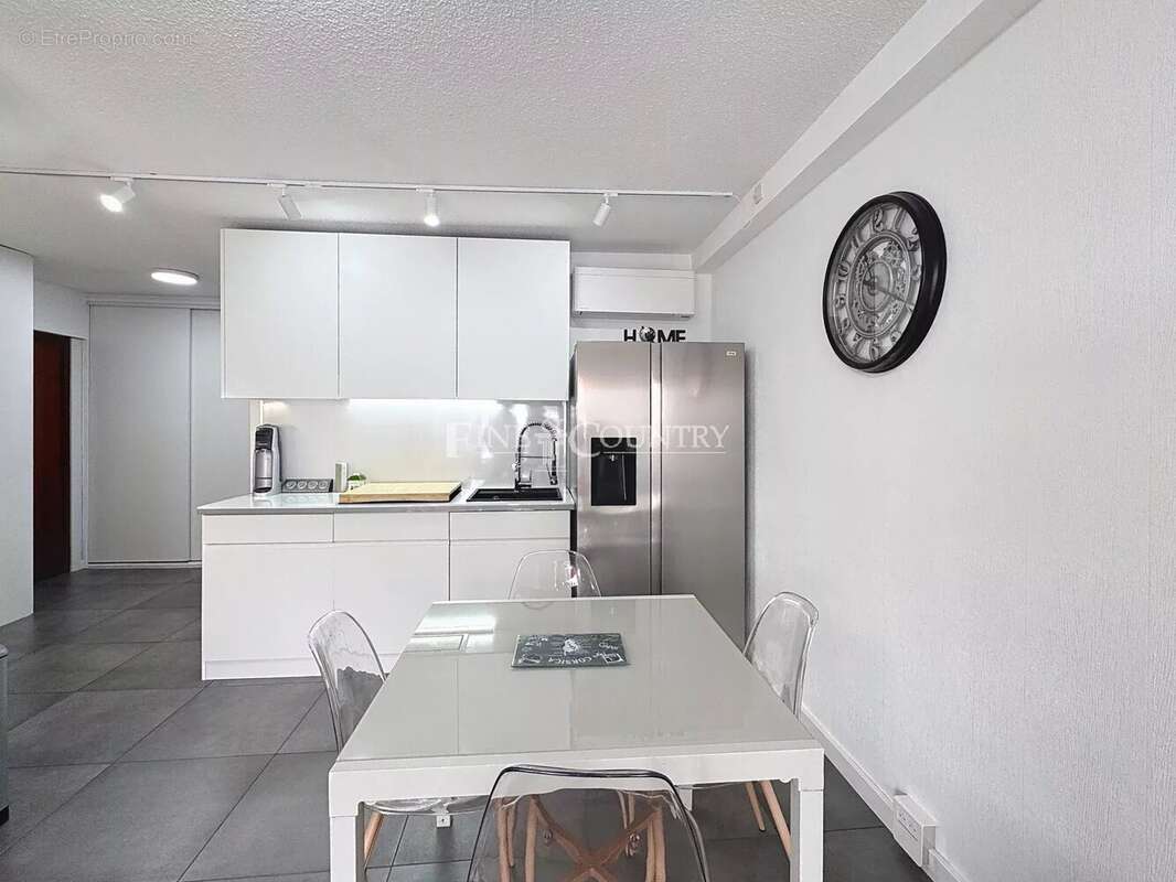 Appartement à VALLAURIS