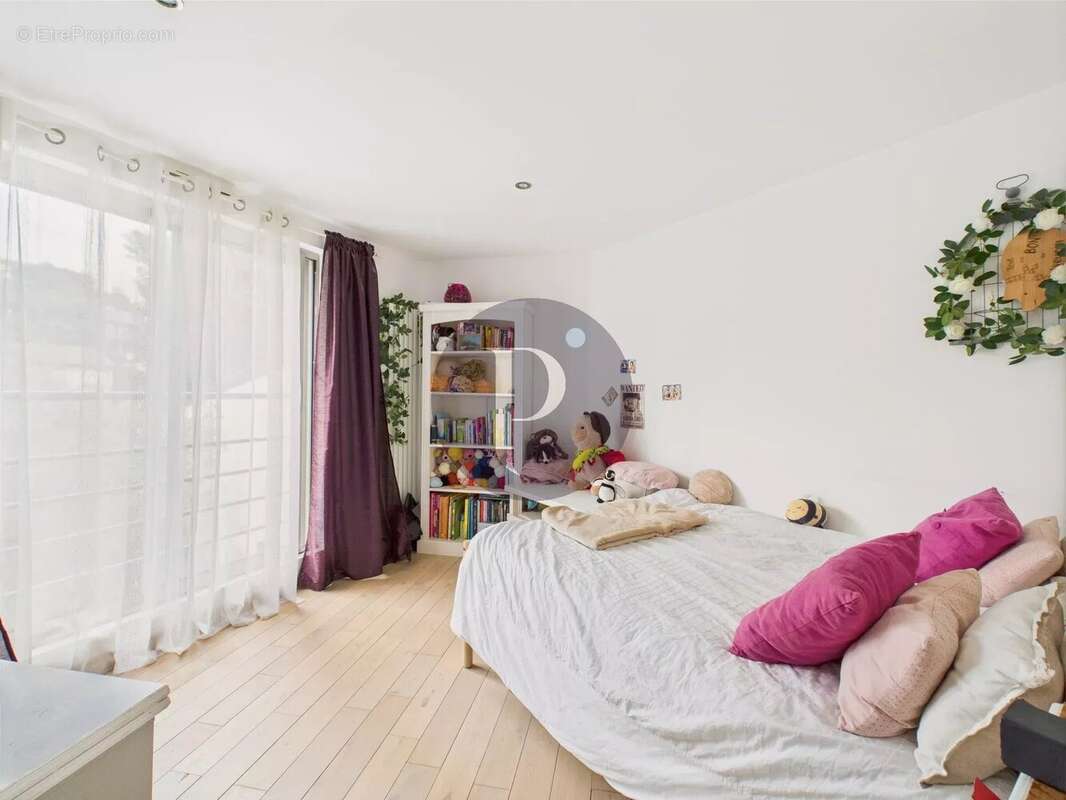 Maison à LE PLESSIS-ROBINSON