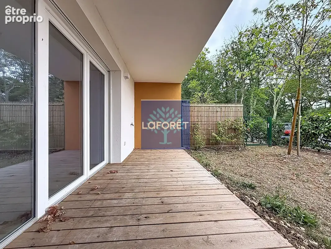 Appartement à FOURAS