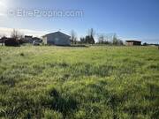 Terrain à SAUVETERRE-DE-GUYENNE