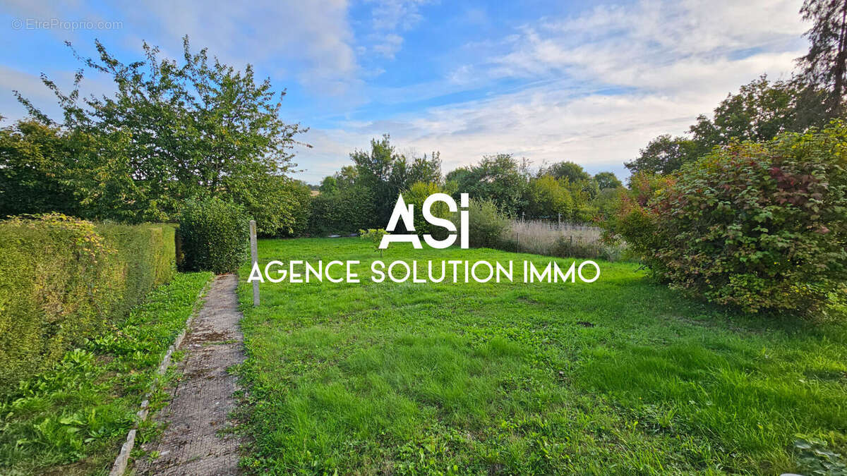 Maison à NEUVILLETTE-EN-CHARNIE