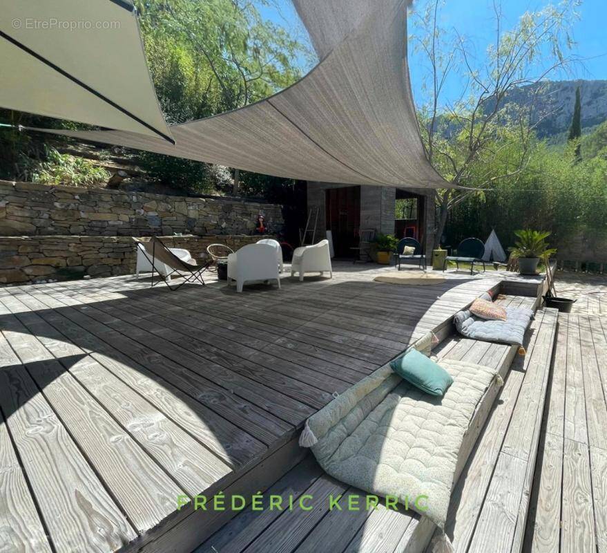 Maison à LA VALETTE-DU-VAR