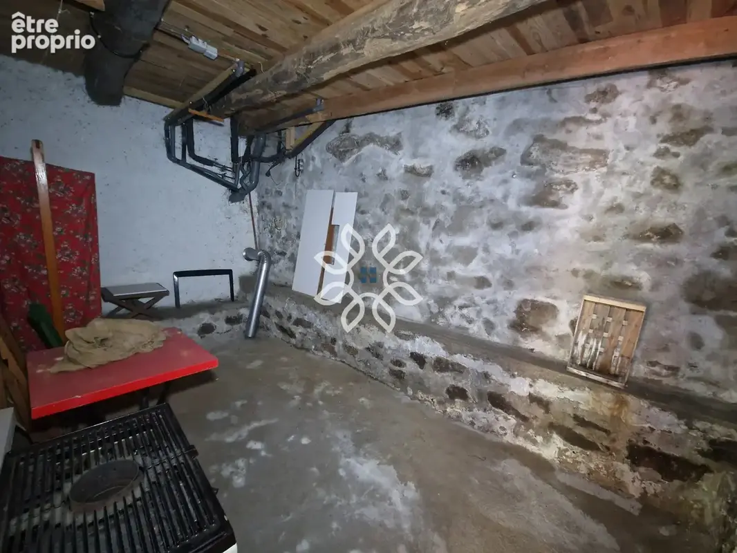 Maison de caractère avec droit d’eau et vaste terrain - photo 23