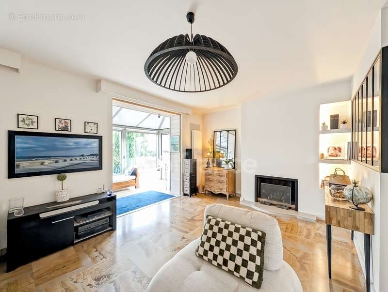 Maison à SAINT-MARCEL