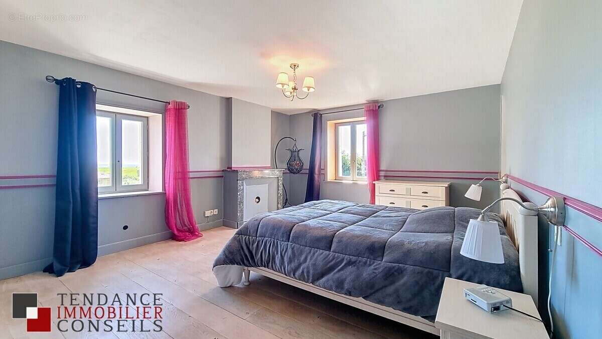 Maison à SAINT-ETIENNE-DES-OULLIERES