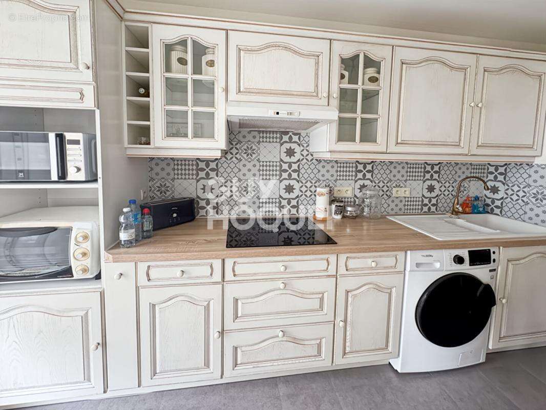 Appartement Lacroix St Ouen 3 pièce(s) 72 m2 - photo 3