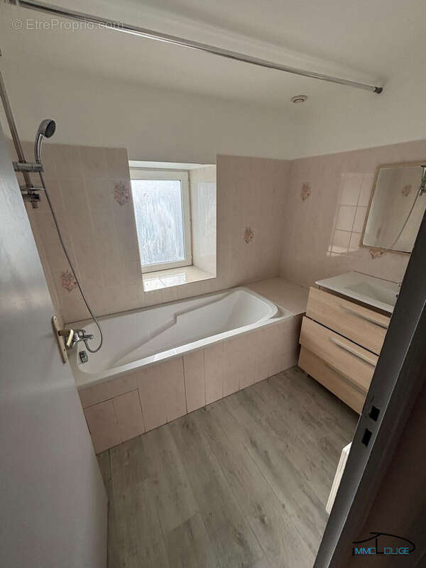 Appartement à BERTHOLENE