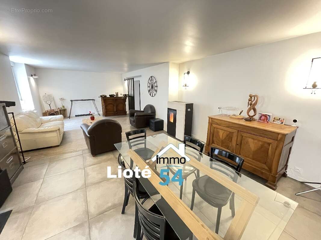 Maison à BAINVILLE-AUX-MIROIRS