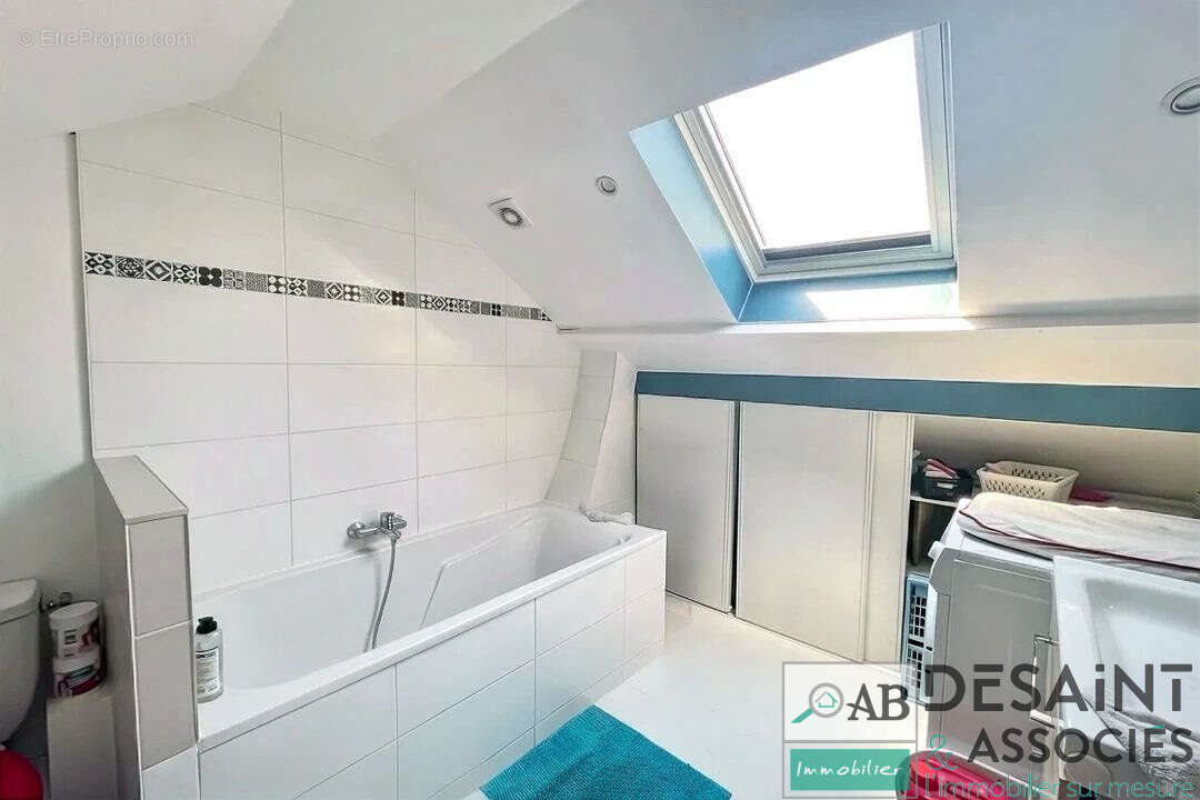 Maison à vendre sur Condé Sainte Libiaire 77 m2 habitable avec jardin. - photo 7