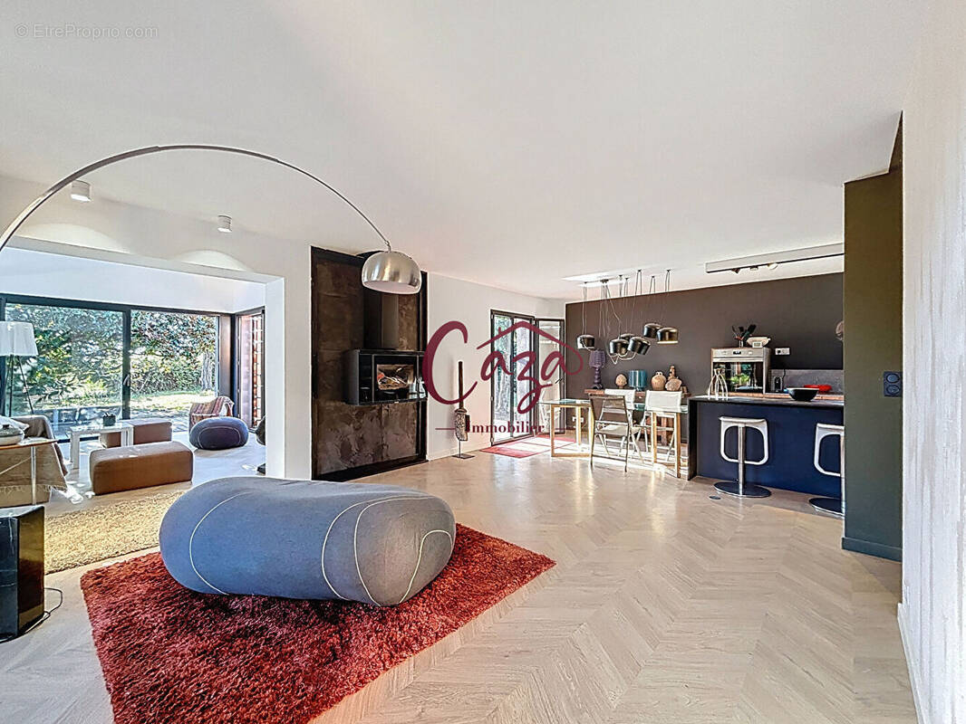 Maison à CAMBLANES-ET-MEYNAC