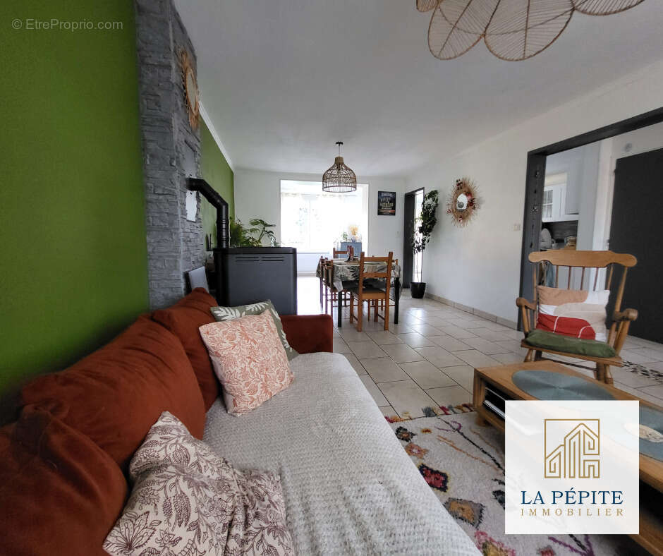 Maison à AULNOYE-AYMERIES