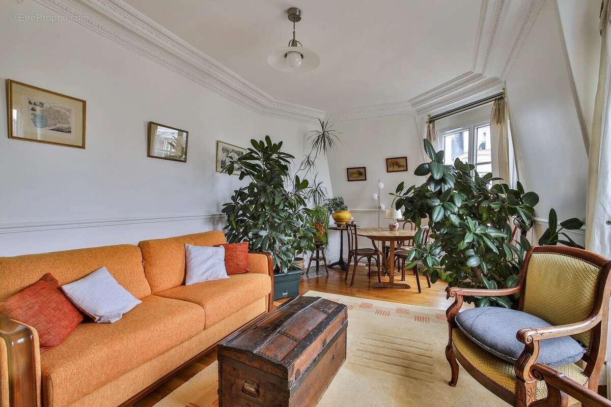 Appartement à PARIS-18E
