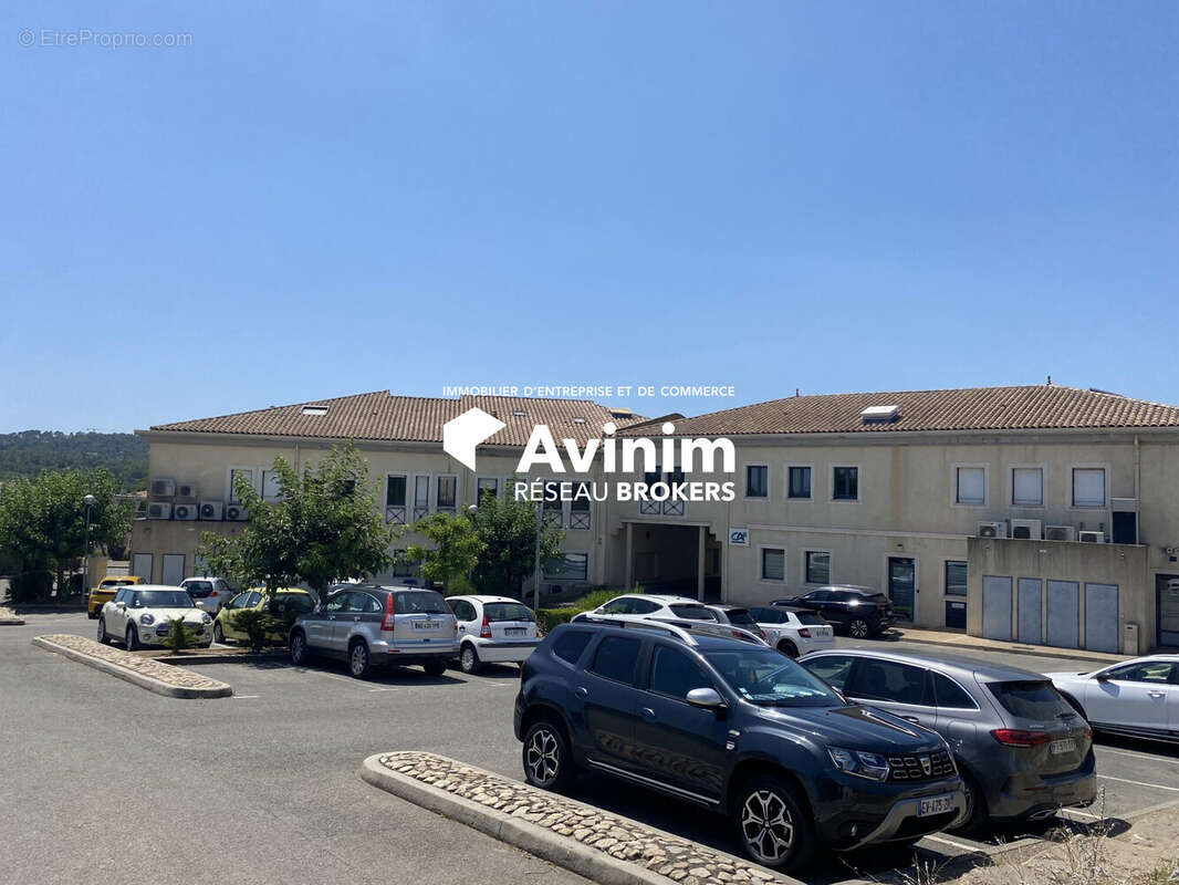 Commerce à TOURRETTES