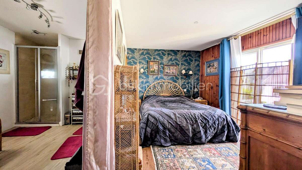 Maison en pierre de ville avec cour ! - photo 16