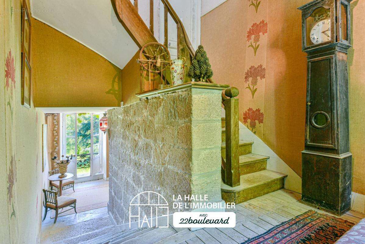 Maison 535 m² à Saint-Sylvestre  - photo 16