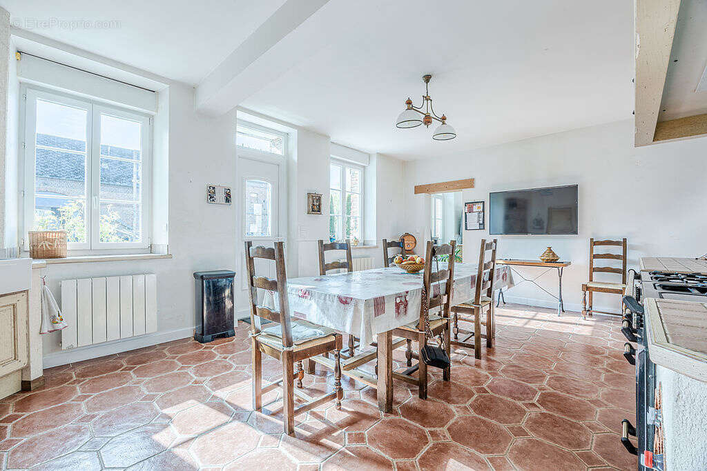Maison à LIANCOURT-FOSSE