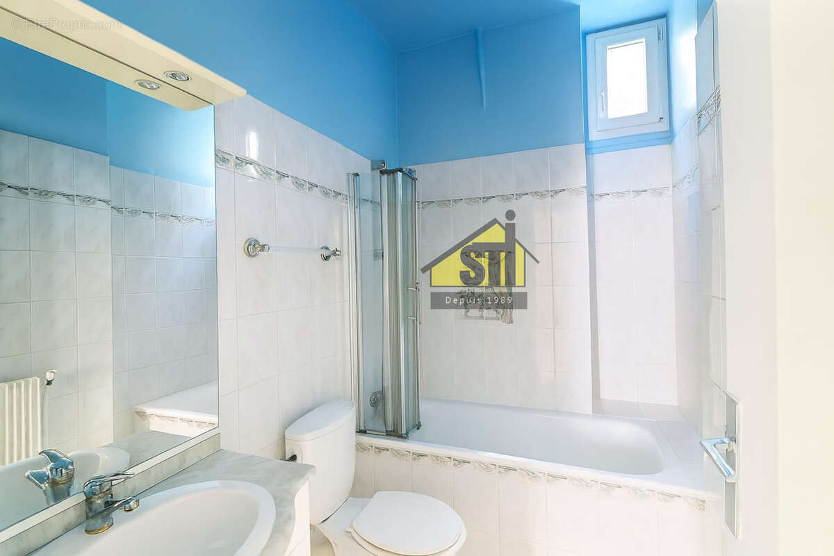 Appartement à PARIS-14E