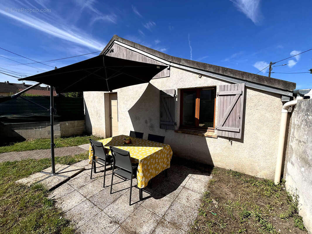 Appartement à LES MUREAUX