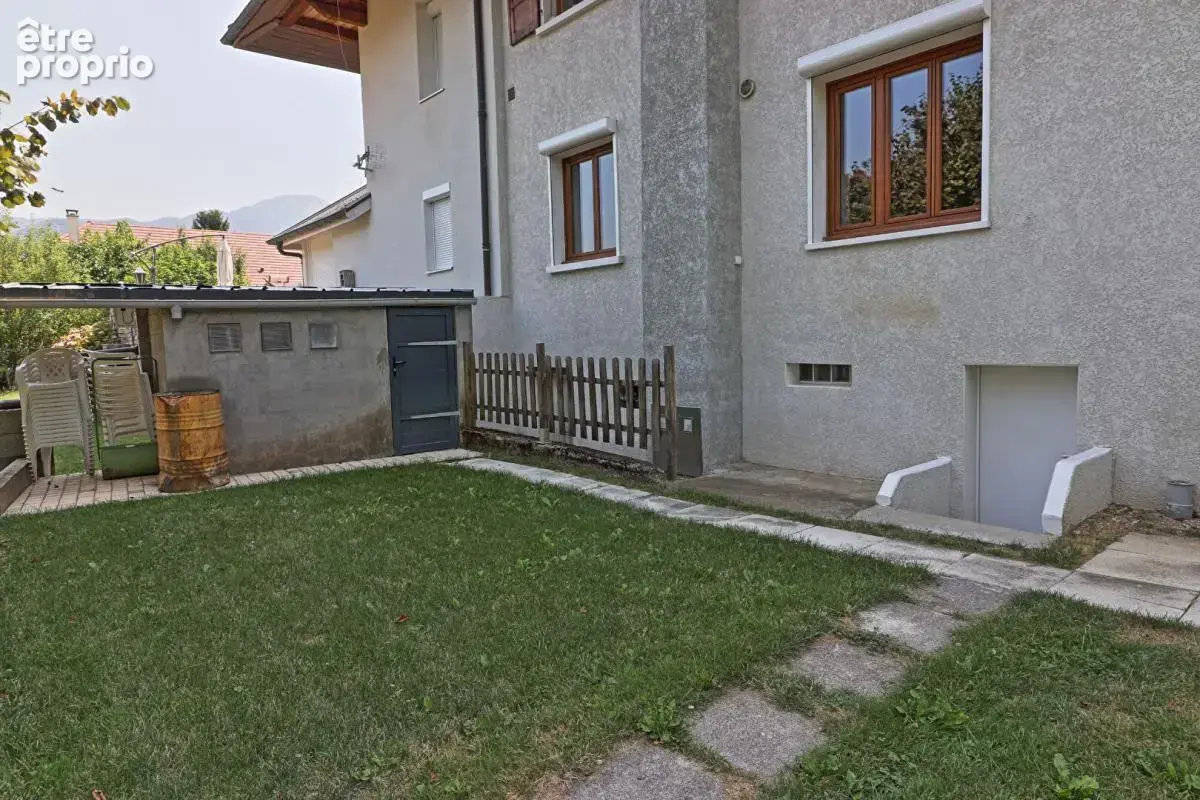 T4 dans maison (3 chambres) entièrement rénové, Doussard, 89 m² avec jardin, garage, cave et parking - photo 14