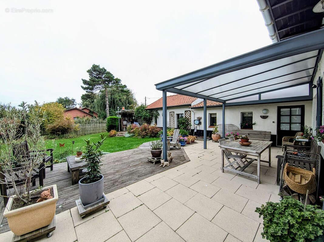 Maison à GROFFLIERS