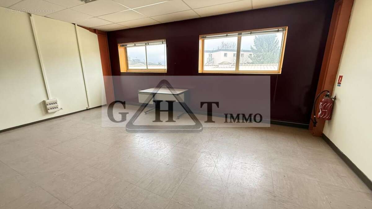 240 m² à vendre – mareuil-lès-meaux (77100) - photo 5