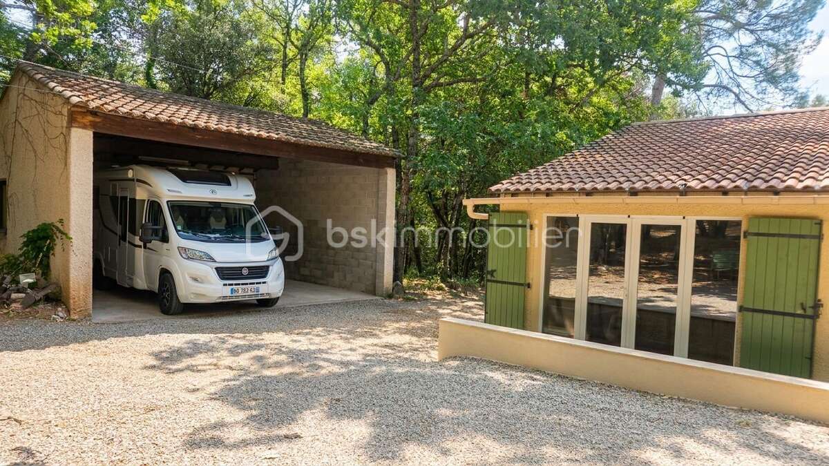 Villa de plain-pied t5 avec piscine, grand terrain et potentiel de studio indépendant – flassans-sur-issole - photo 18