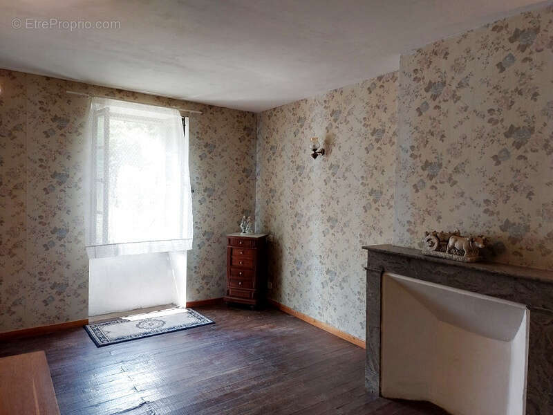 Maison à MELAGUES