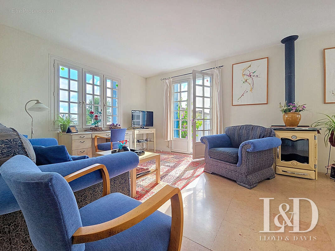 Maison à TALMONT-SUR-GIRONDE