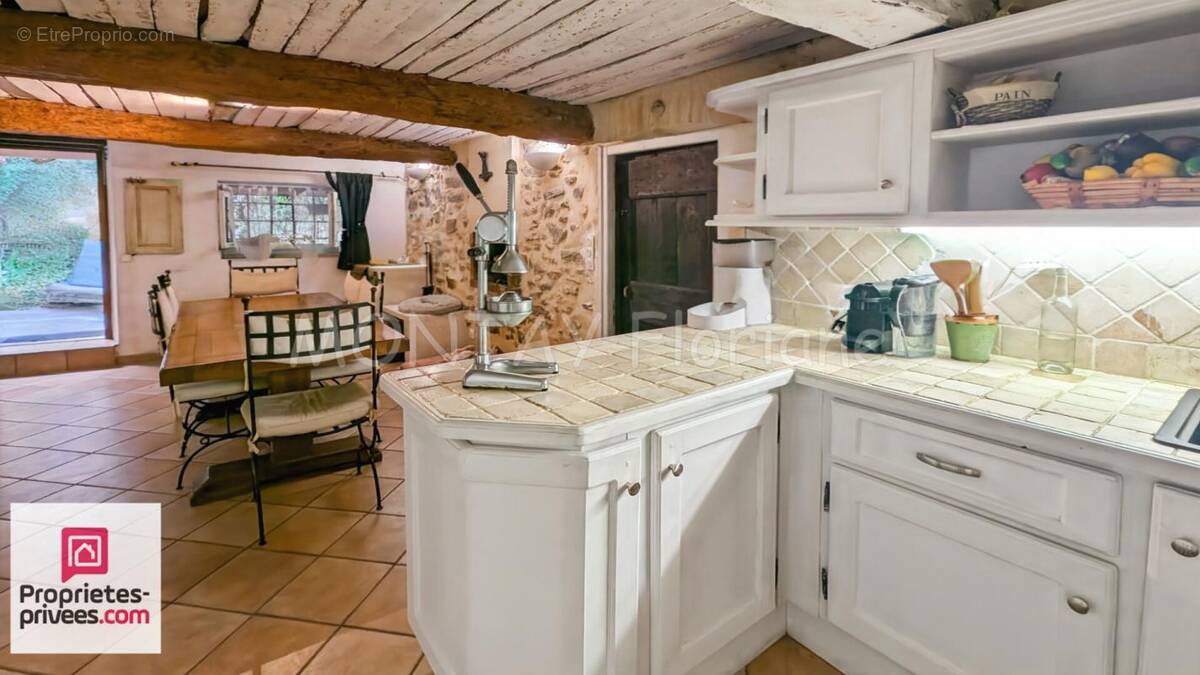 Maison à ROQUEBRUNE-SUR-ARGENS