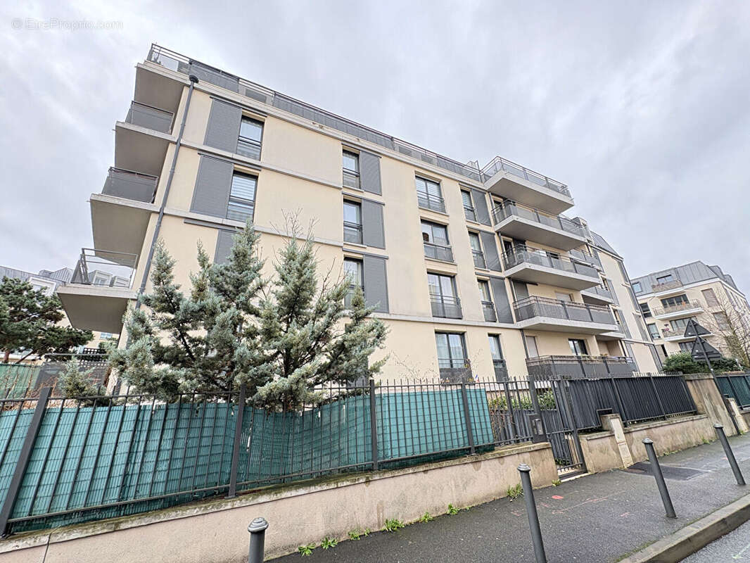 Parking à CHATILLON