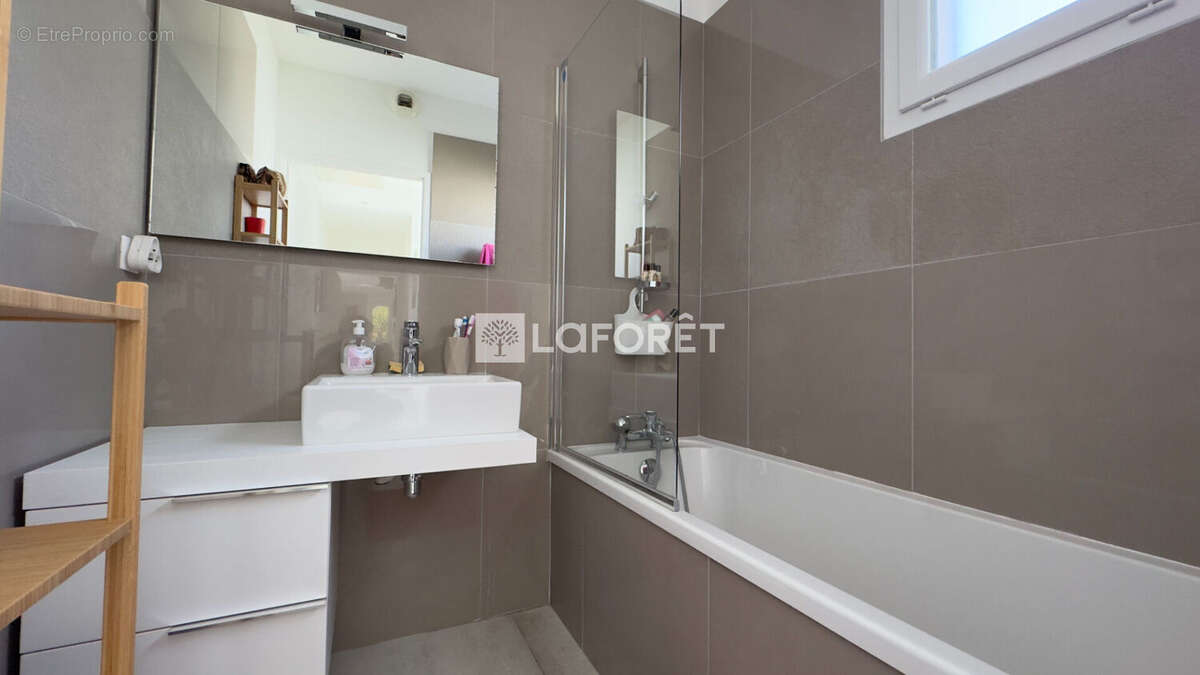 Appartement à CASTELNAU-LE-LEZ